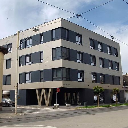 Apartman Waldy Osijek Exteriör bild