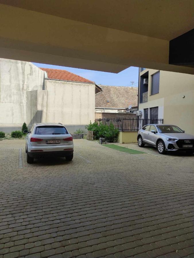Apartman Waldy Osijek Exteriör bild